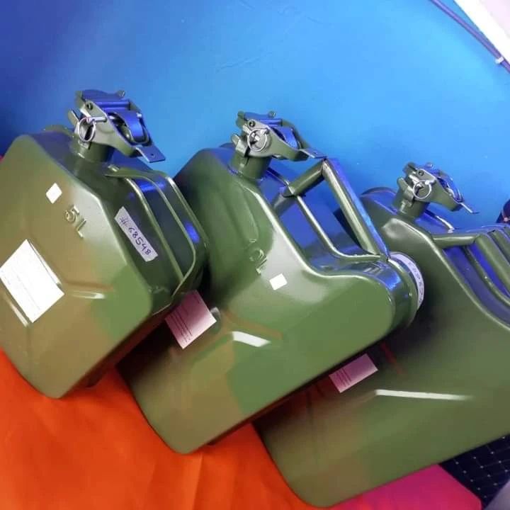 Portable Fuel Jerry Can/ Fuel Tank Steel Tank - Image 5