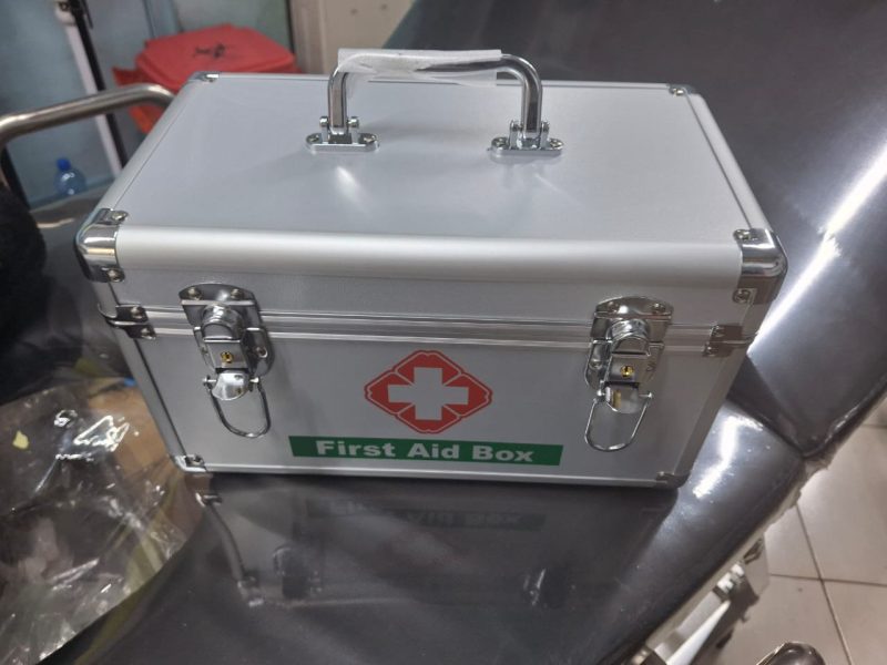 First Aid Kit First Aid Box Storage Box Household Portable Handle Medical Storage Box Medical Box First Aid Box 11.8/13.7/14.7 Inch (metal Material) First Aid Kits (Color : A, Size : S - Image 2