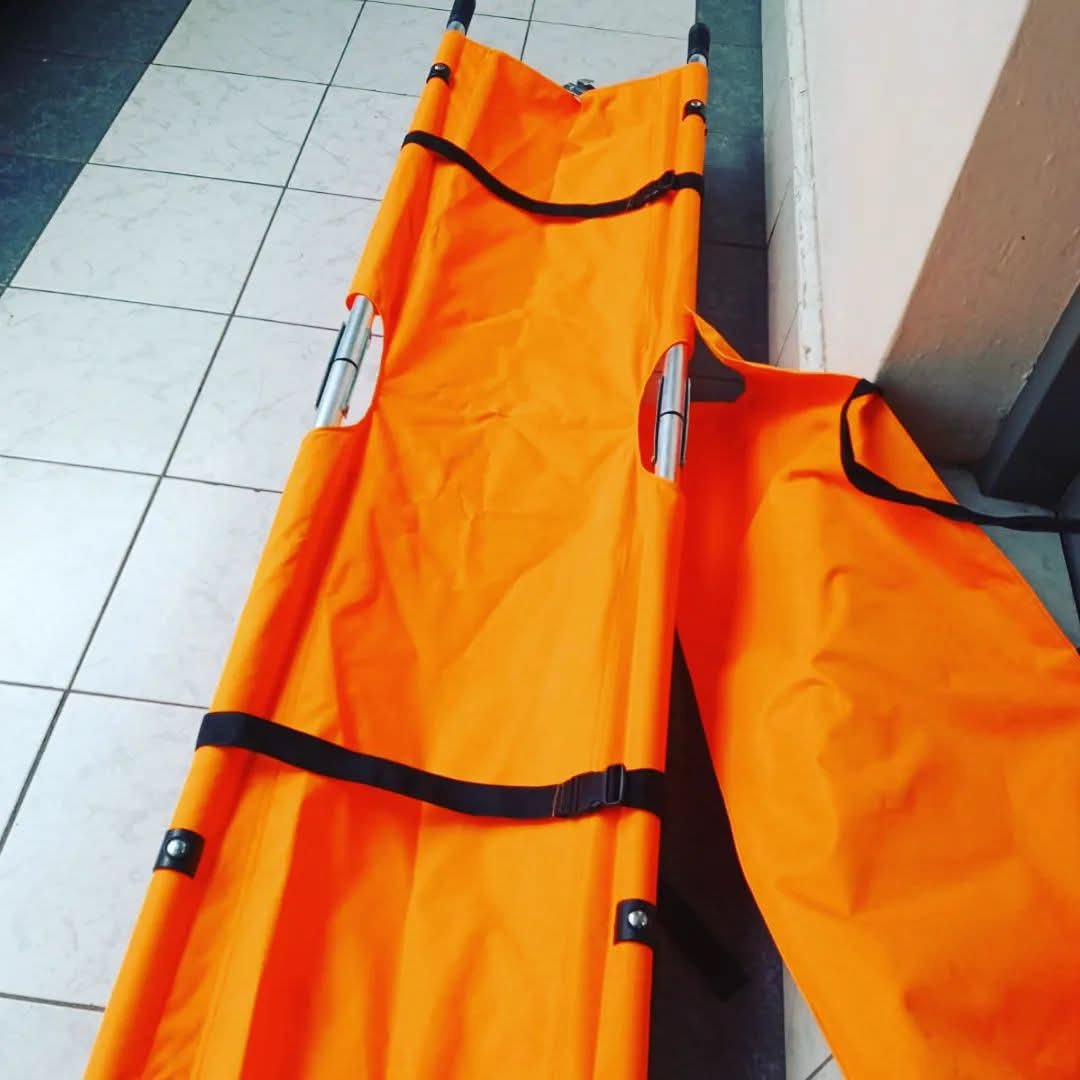 Foldable Emergency Patient Stretcher with Canvas Bag - Image 2