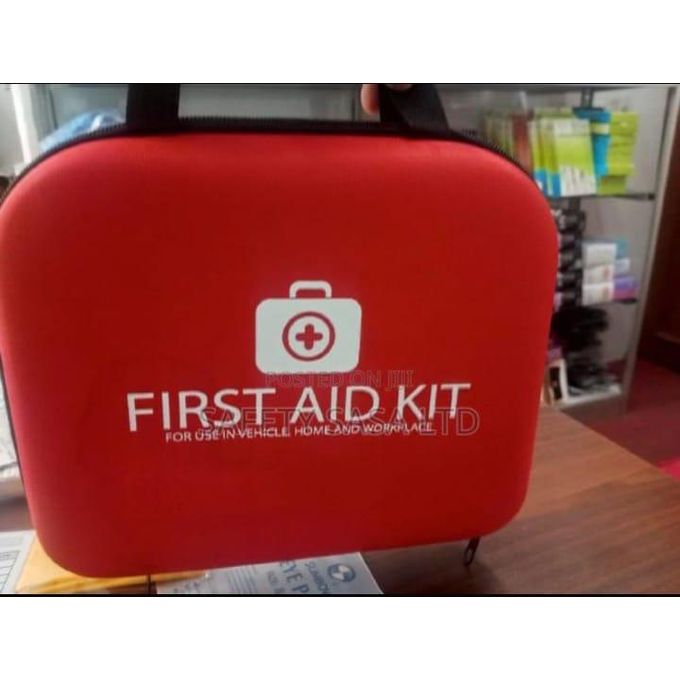 18 Essentials First Aid Kit - 10 persons