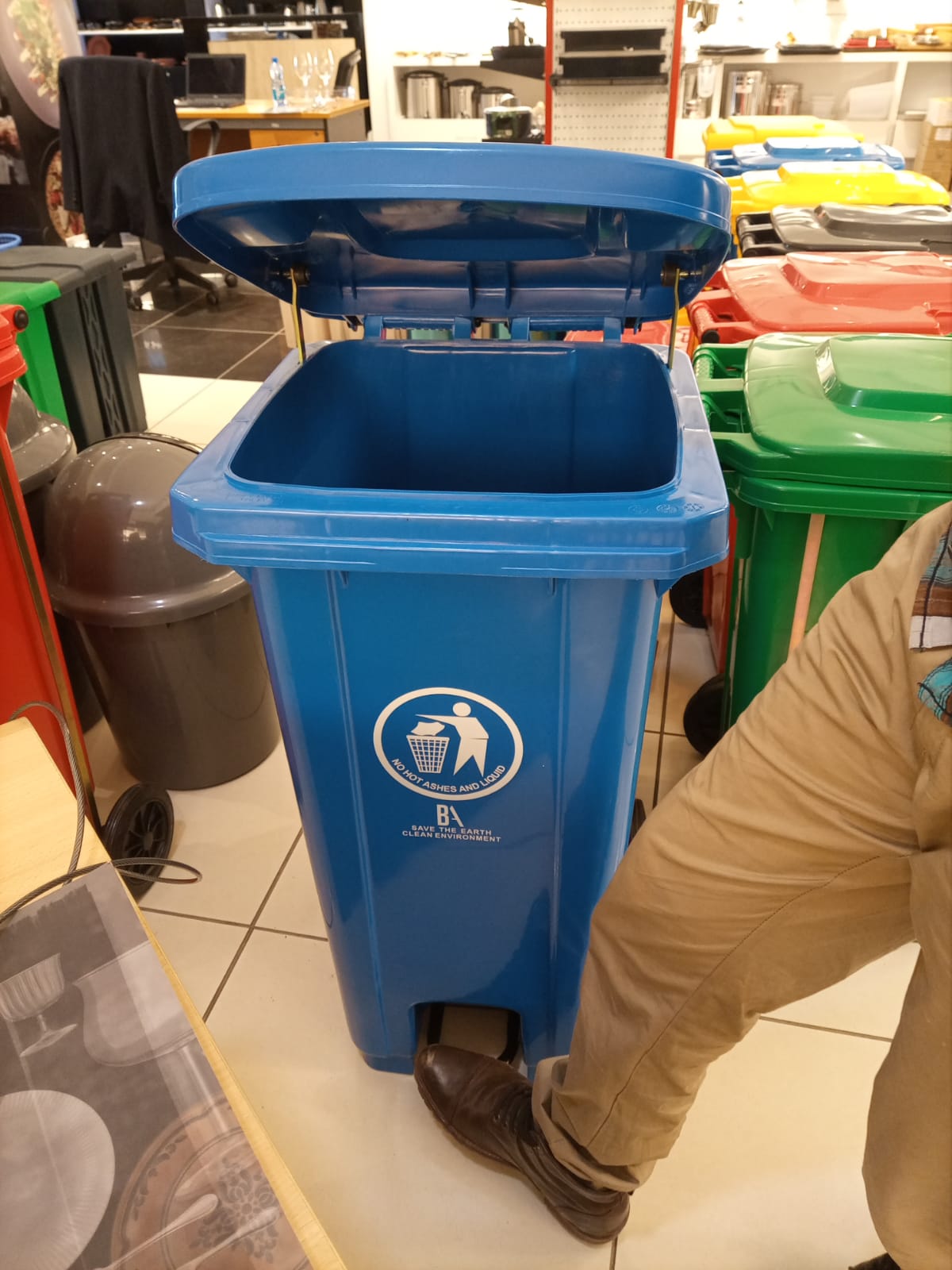 Dust Waste Bin - Image 9